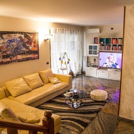 דסנזאנו דל גארדה Villa Ivana מראה חיצוני תמונה