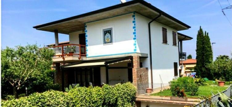 דסנזאנו דל גארדה Villa Ivana מראה חיצוני תמונה