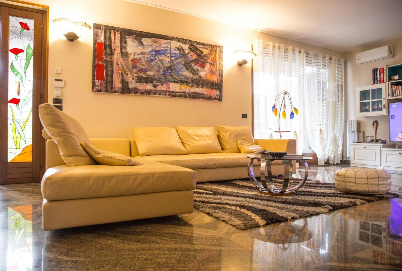 דסנזאנו דל גארדה Villa Ivana מראה חיצוני תמונה