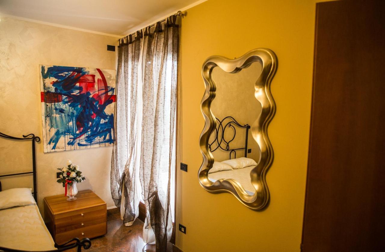 דסנזאנו דל גארדה Villa Ivana מראה חיצוני תמונה