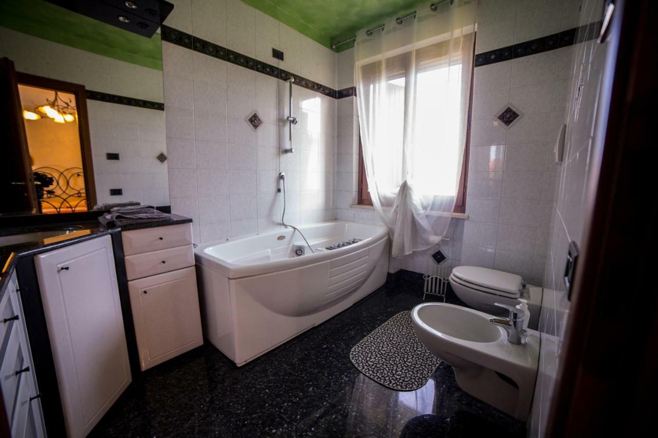 דסנזאנו דל גארדה Villa Ivana מראה חיצוני תמונה
